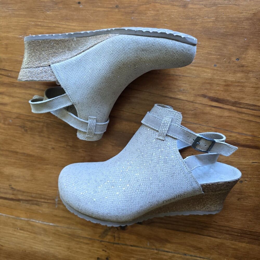 Papillio By Birkenstock Esra Embossed Beige Suede Leather Wedge Clog Size 39 (8) - Picture 7 of 8